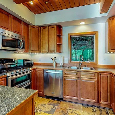 Woodland Hideaway In The Hills Villa Lake Stevens Exterior photo